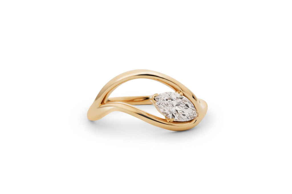 https://ik.imagekit.io/fzkghjurk1l/resize-external/https://storage.googleapis.com/shop_images/Akind/Akind_Ring_05_2%20%281%29.png?tr=w-2000,h-2000,c-at_max,f-jpg,bg-white
