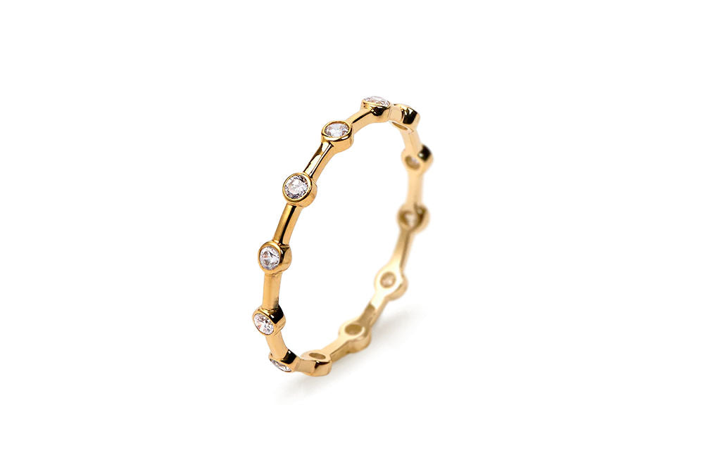 https://ik.imagekit.io/fzkghjurk1l/resize-external/https://storage.googleapis.com/shop_images/Akind/AKIND_TwelveDiamondBand_YG_Studio.png?tr=w-2000,h-2000,c-at_max,f-jpg,bg-white