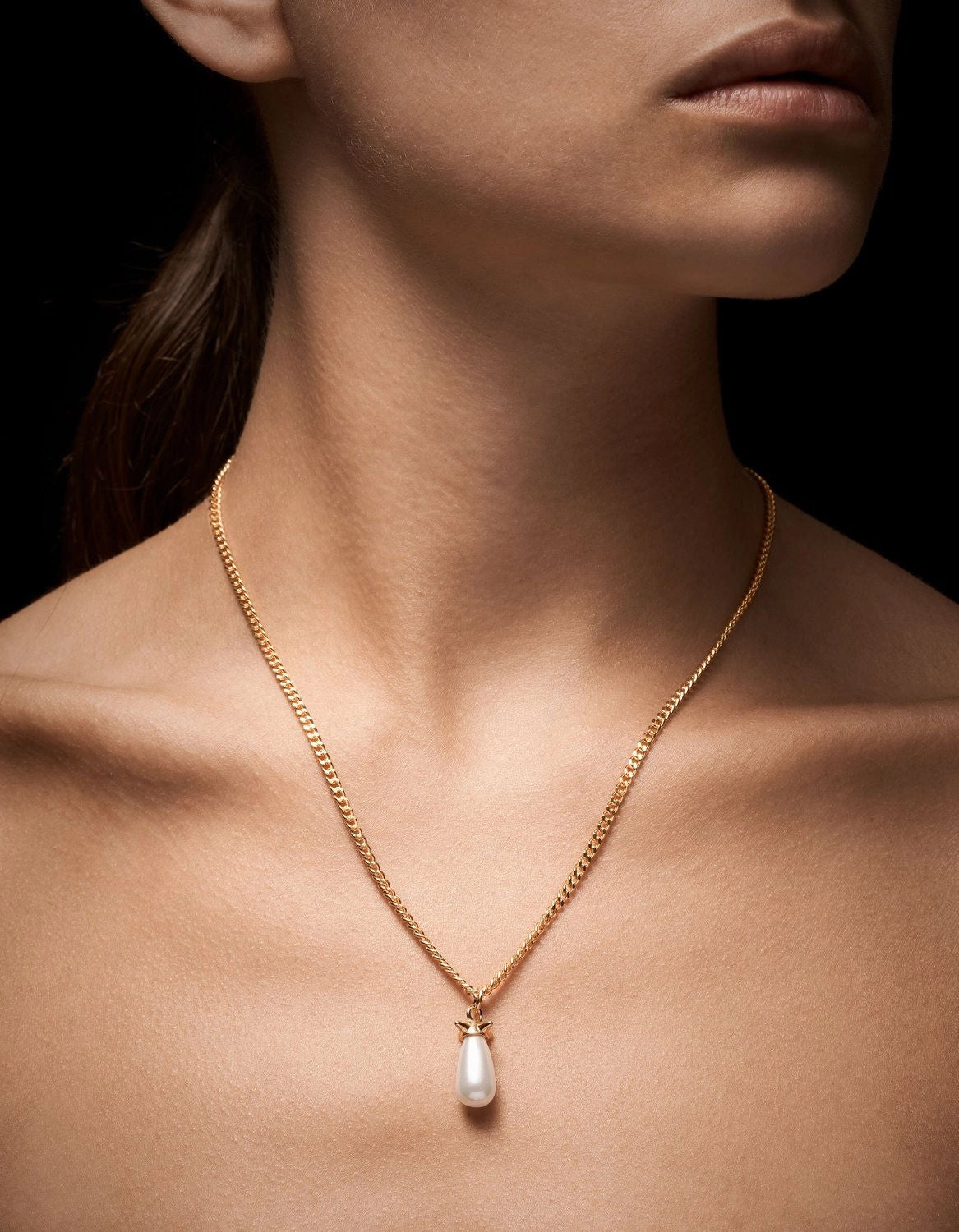 Pearl Tear Gold Plated Necklace w. Glass Pearl