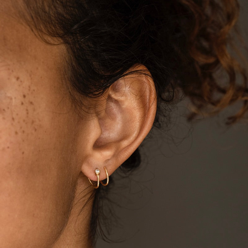 Spiral 18K Gold Earrings w. Diamond