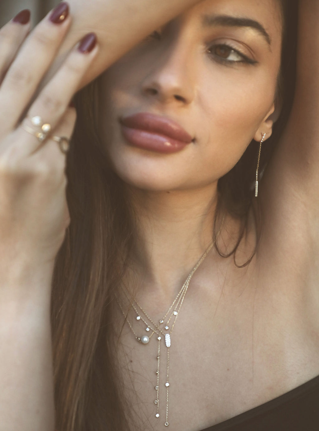 Hanging Bar 18K White Gold Earring w. Diamonds