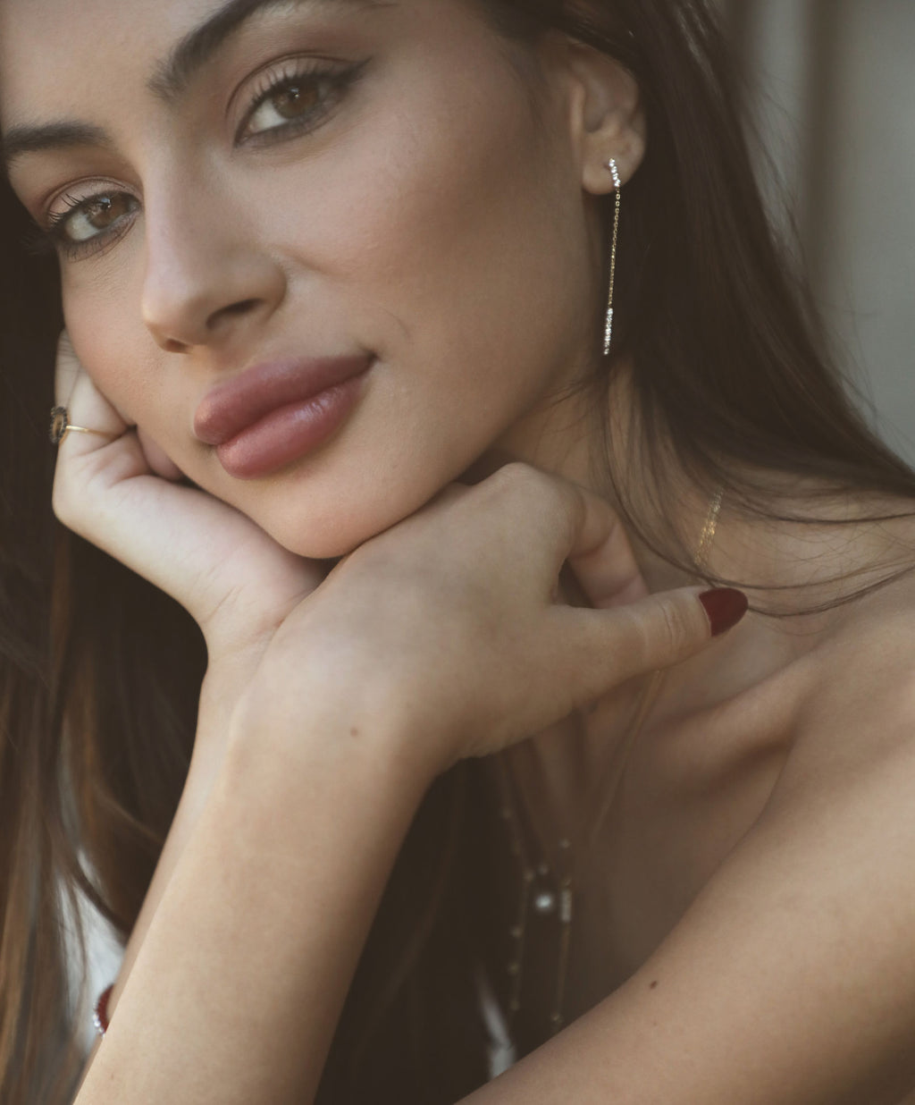 Hanging Bar Ohrring aus 18K Gold mit Diamant