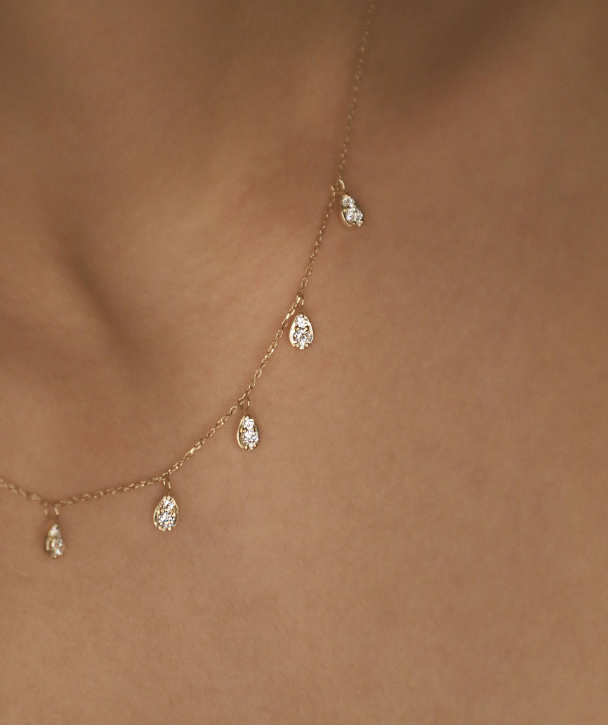 Dangling Pear 18K White Gold Necklace w. Diamonds