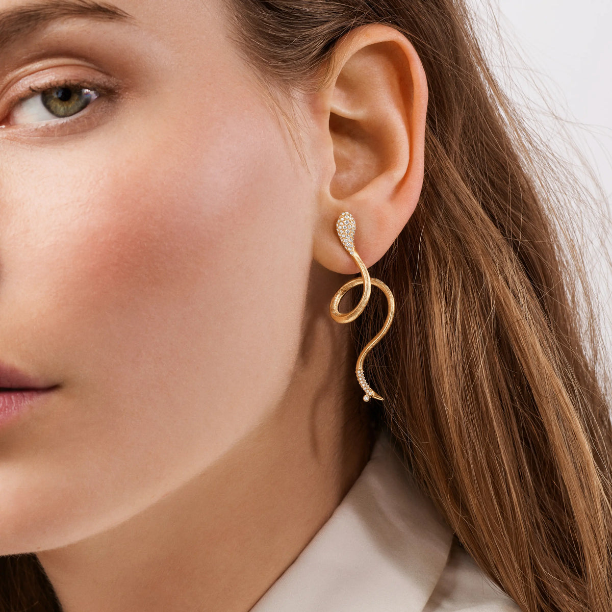 Snakes 18K Gold Earring w. Diamonds