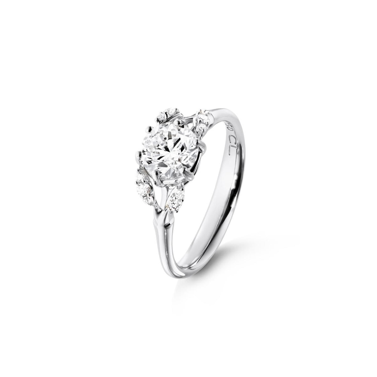Winter Frost Solitaire 18K White Gold Ring w. 11 Diamonds