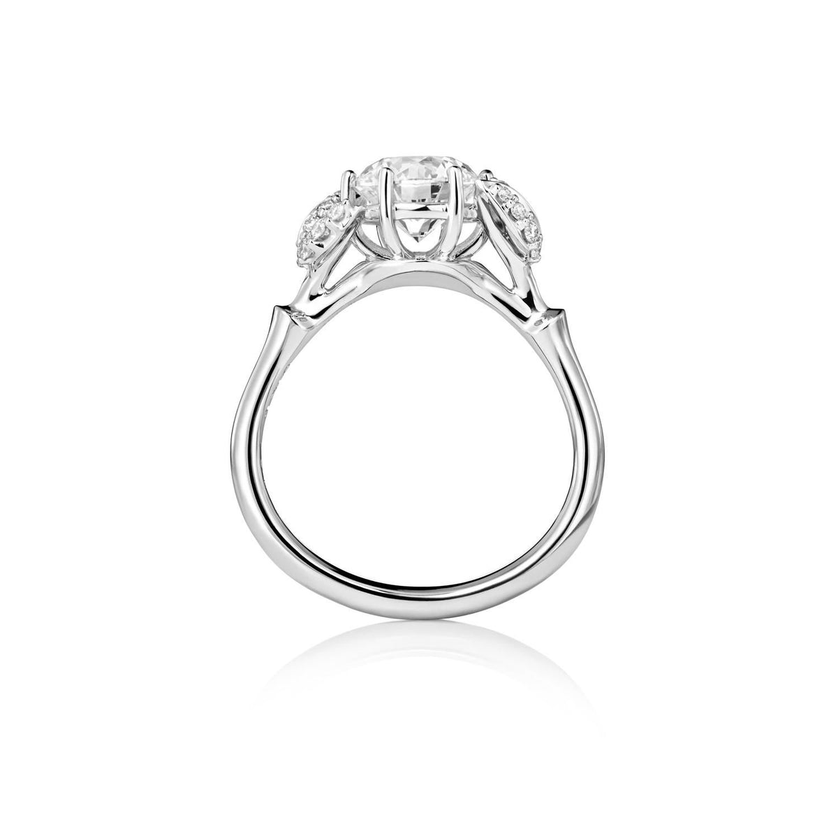 Winter Frost Solitaire 18K White Gold Ring w. 23 Diamonds