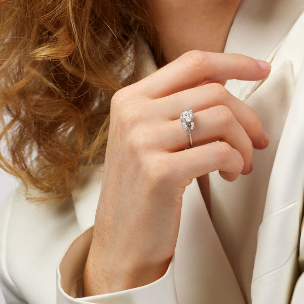 Winter Frost Solitaire 18K White Gold Ring w. 23 Diamonds