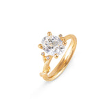 Nature Solitaire 18K Gold Ring w. Oval Diamond