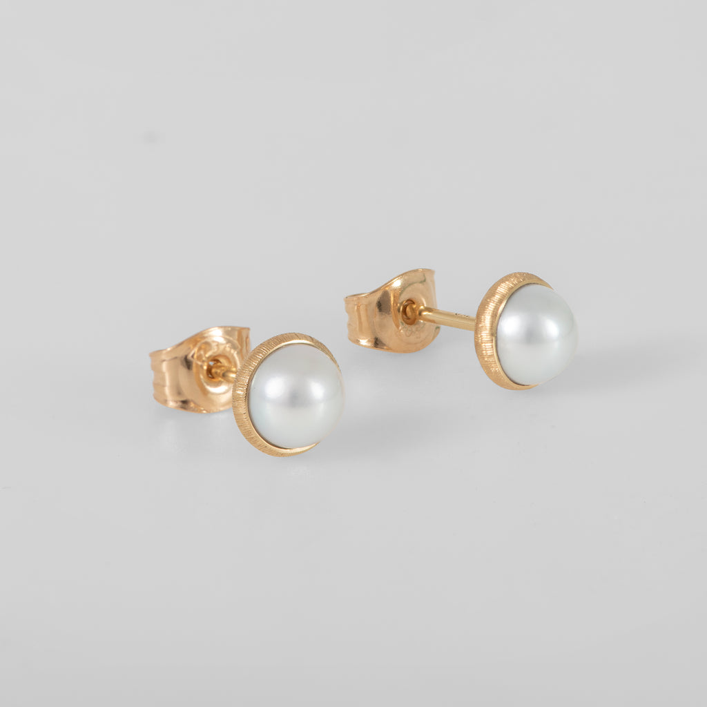 Lotus 18K Gold Studs w. Pearls