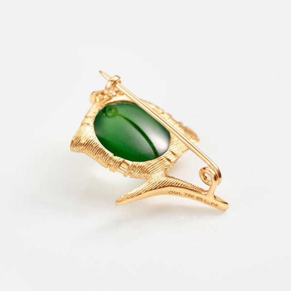 Young Fish 18K Gold Brooche w. Serpentine