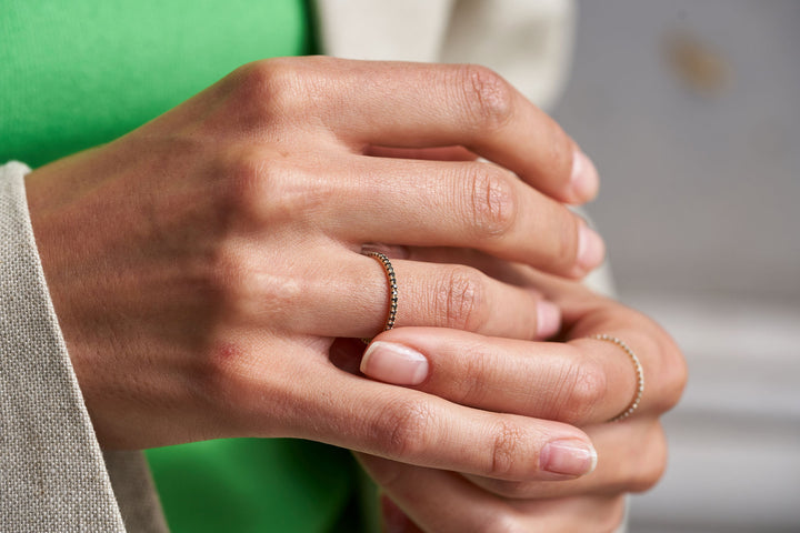 Alliance 14K eller 18K Guld Ring m. Sorte Lab-Grown Diamanter