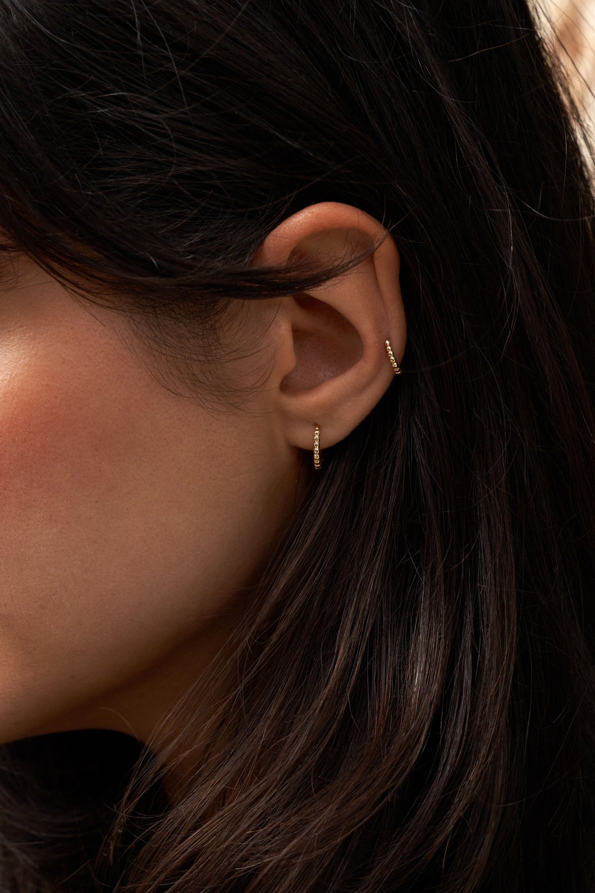 Beaded 14K 8mm Guld Hoops
