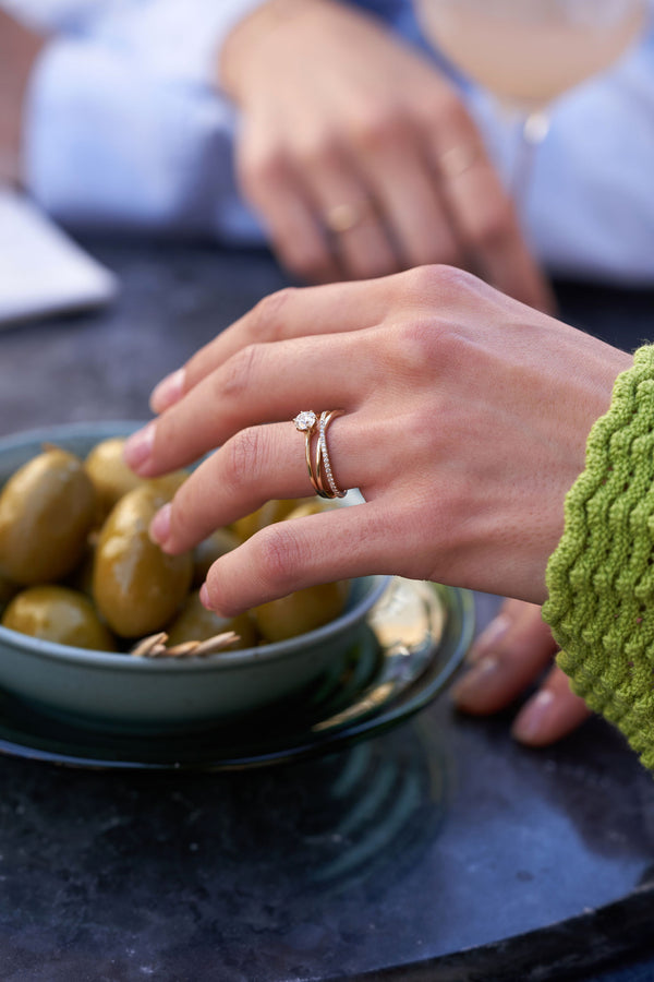 Crossover 14K or 18K Gold Ring w. Lab-Grown Diamonds