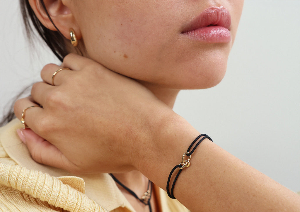 Gold Knot 14K Whitegold Cord Bracelet