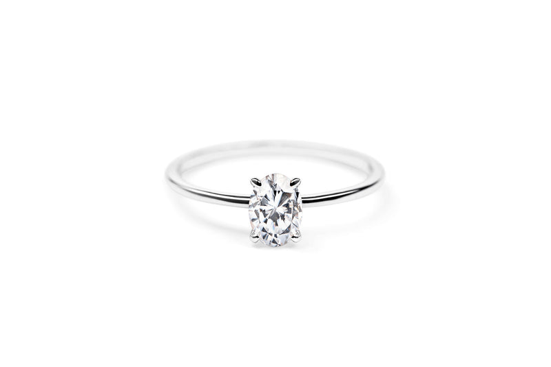 Oval Cut 14 or 18K Whitegold Ring w. 0.5ct Lab-Grown Diamond