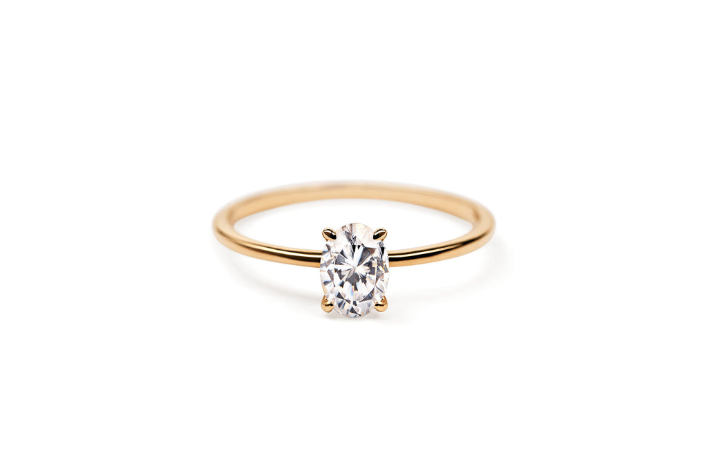 Oval Cut 14 or 18K Gold Ring w. 0.5ct Lab-Grown Diamond