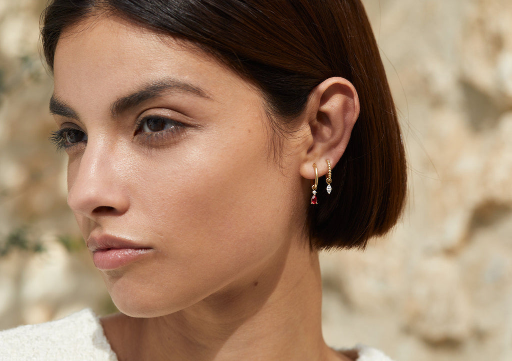 Ruby Hoop Charm 14K Guld Ørering-vedhæng