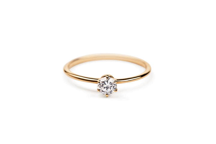 Six Prong 14K or 18K Gold Ring w. 0.3ct Lab-Grown Diamond