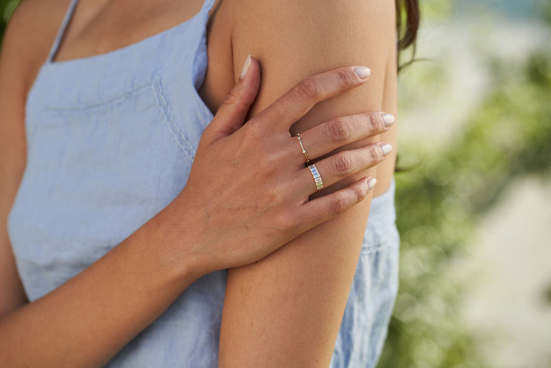 Baguette 14K or 18K Gold Ring w. Lab-Grown Diamonds