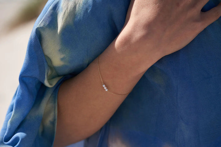 Threaded Pearl 14K Gold Bracelet