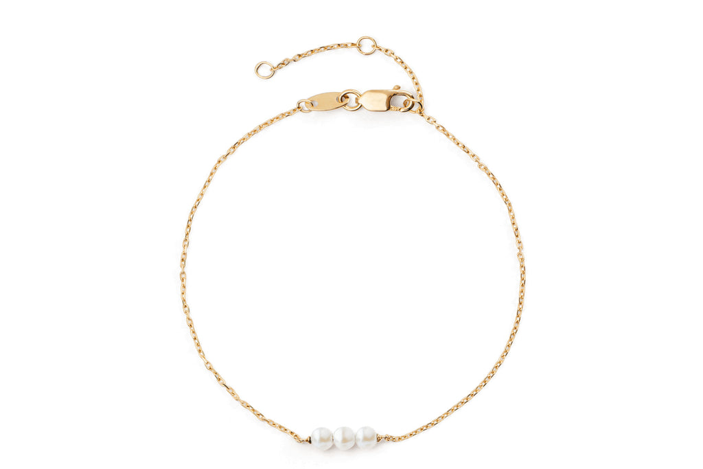 akind threadedpearlbracelet studio