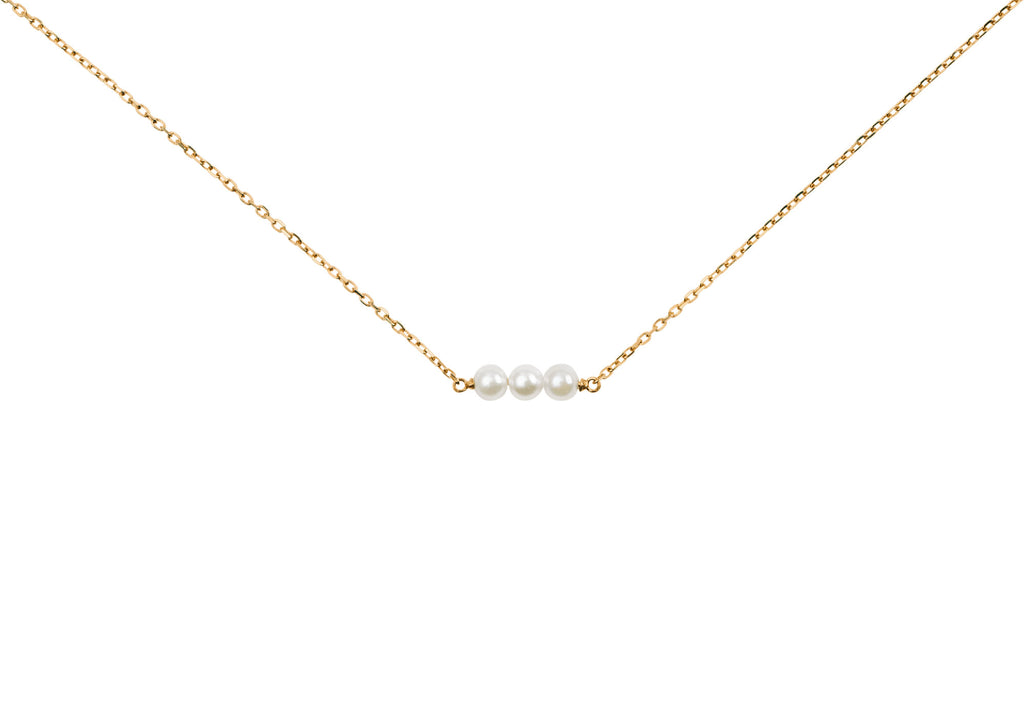 akind threadedpearlnecklace