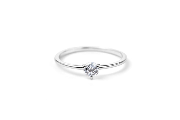 Three Prong 14K or 18K Whitegold Ring w. 0.3ct Lab-Grown Diamond