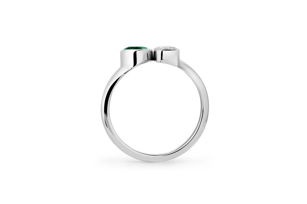 Toi Et Moi 14k or 18k Whitegold Ring w. Lab-Grown Diamond & Lab-Grown Emerald