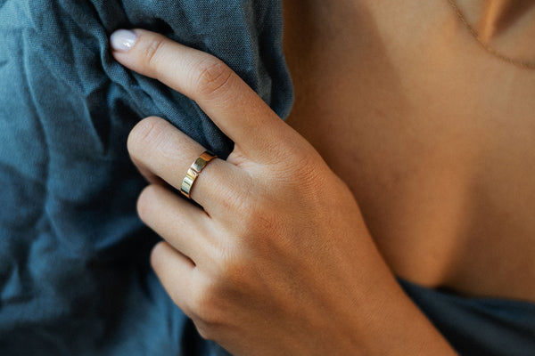 Wide Open 14K Whitegold Ring