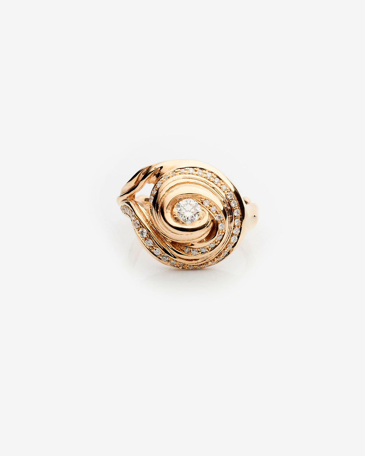 Cochlea Grande 14K Goldring mit Pavé Diamantzentrum