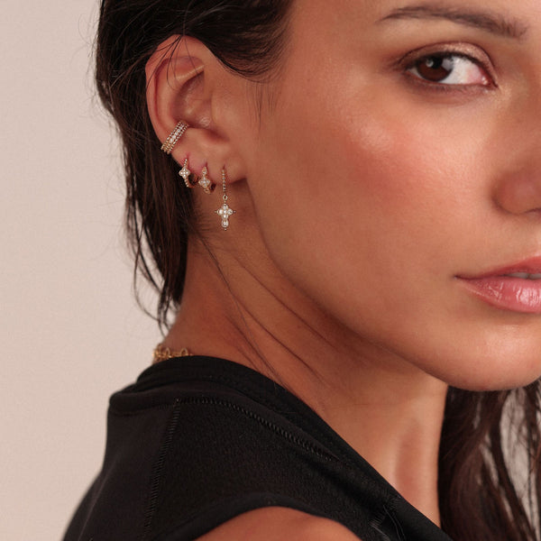 Nina Flower Mini 18K Gold Hoop w. Diamonds