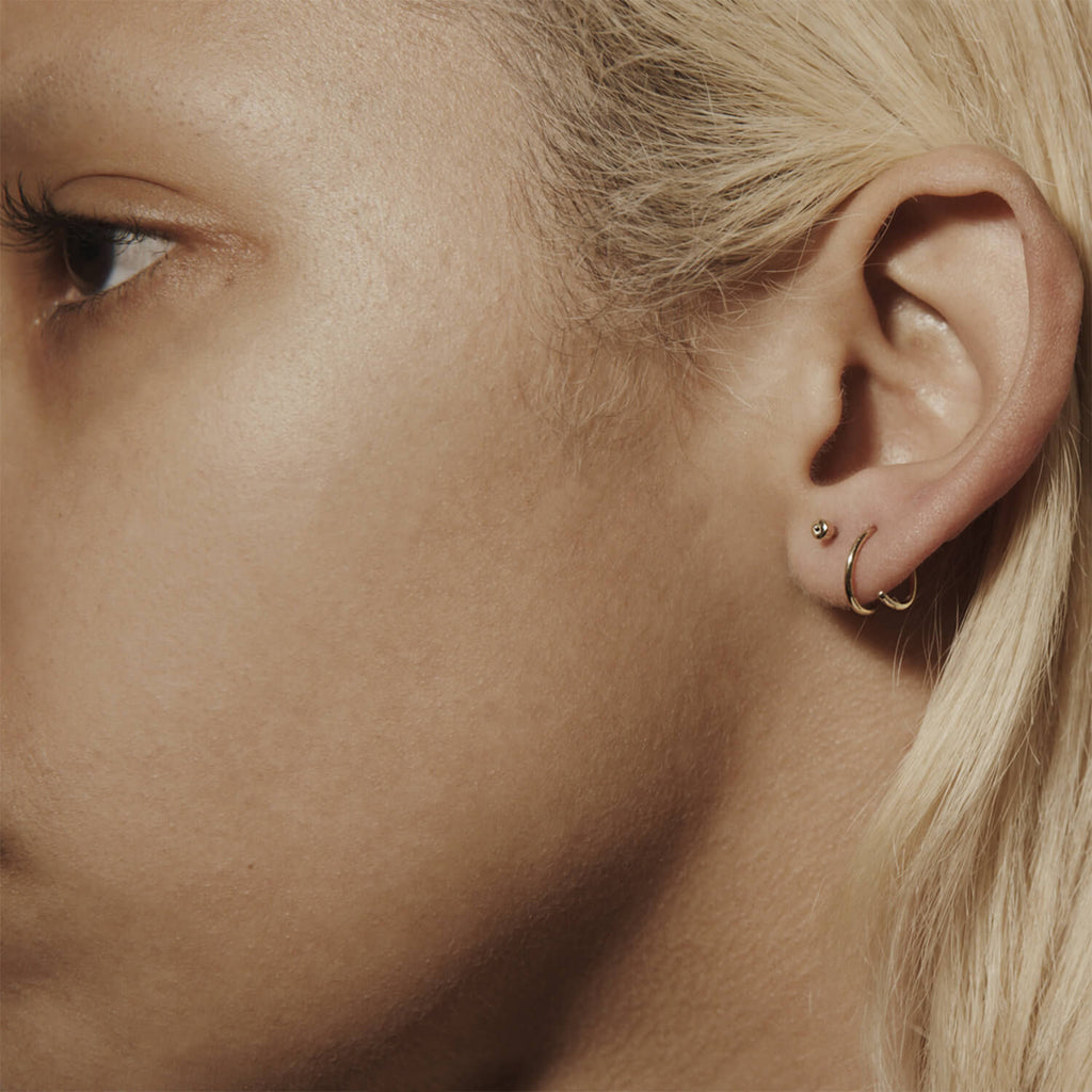 Taygeta 03 18K Gold Earring w. Diamond