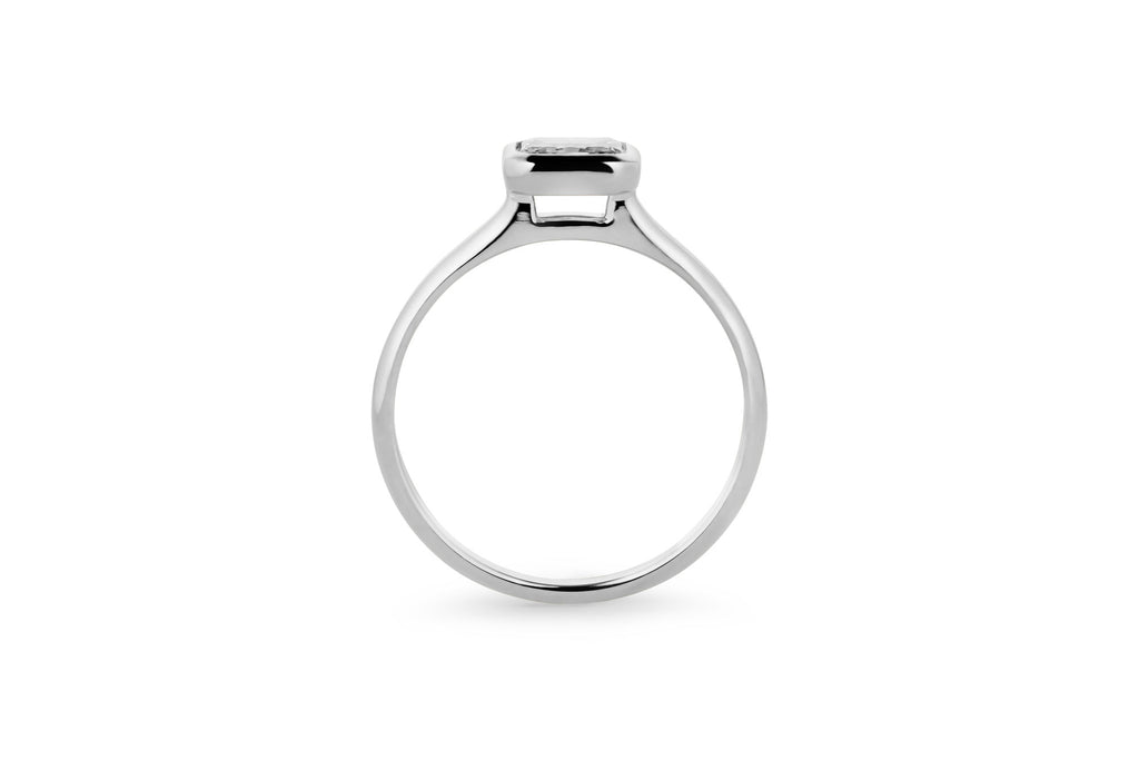 Radiant Bezel 0.5 CT 14k or 18k Whitegold Ring w. Lab-Grown Diamond