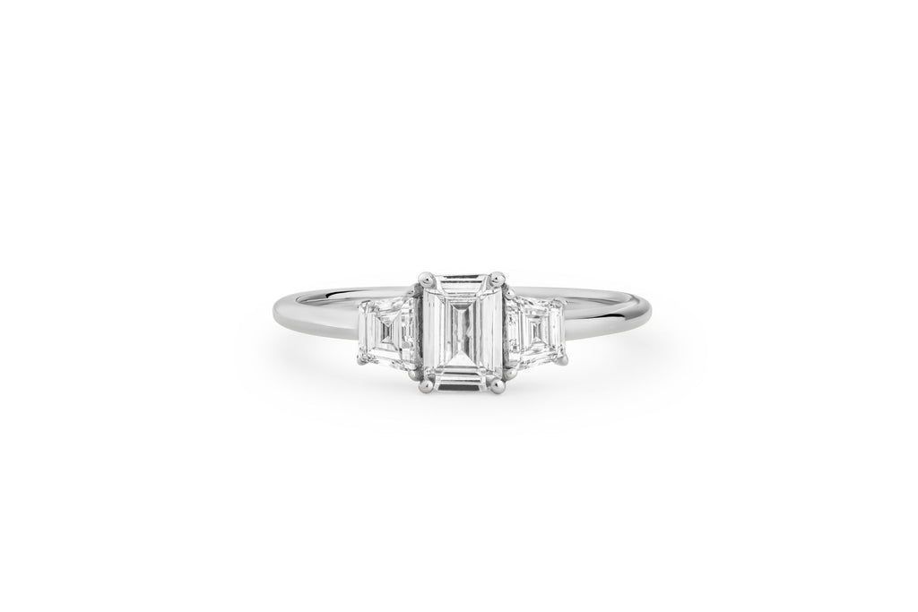 Three Stone 14k or 18k Whitegold Ring w. Lab-Grown Diamonds