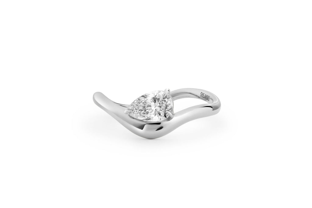 Curved Pear 14k or 18k Whitegold Ring w. Lab-Grown Diamond