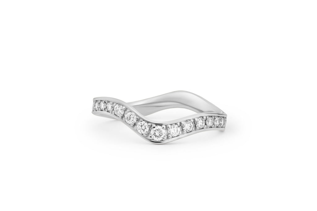 Curved Channel Pavé 14k or 18k Whitegold Ring w. Lab-Grown Diamonds