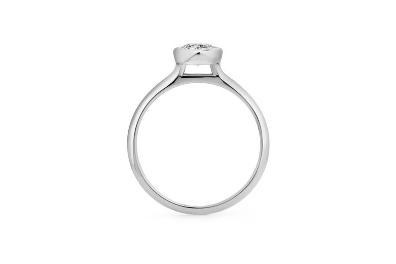 Radiant Bezel 0.3 CT 14k or 18k Whitegold Ring w. Lab-Grown Diamond