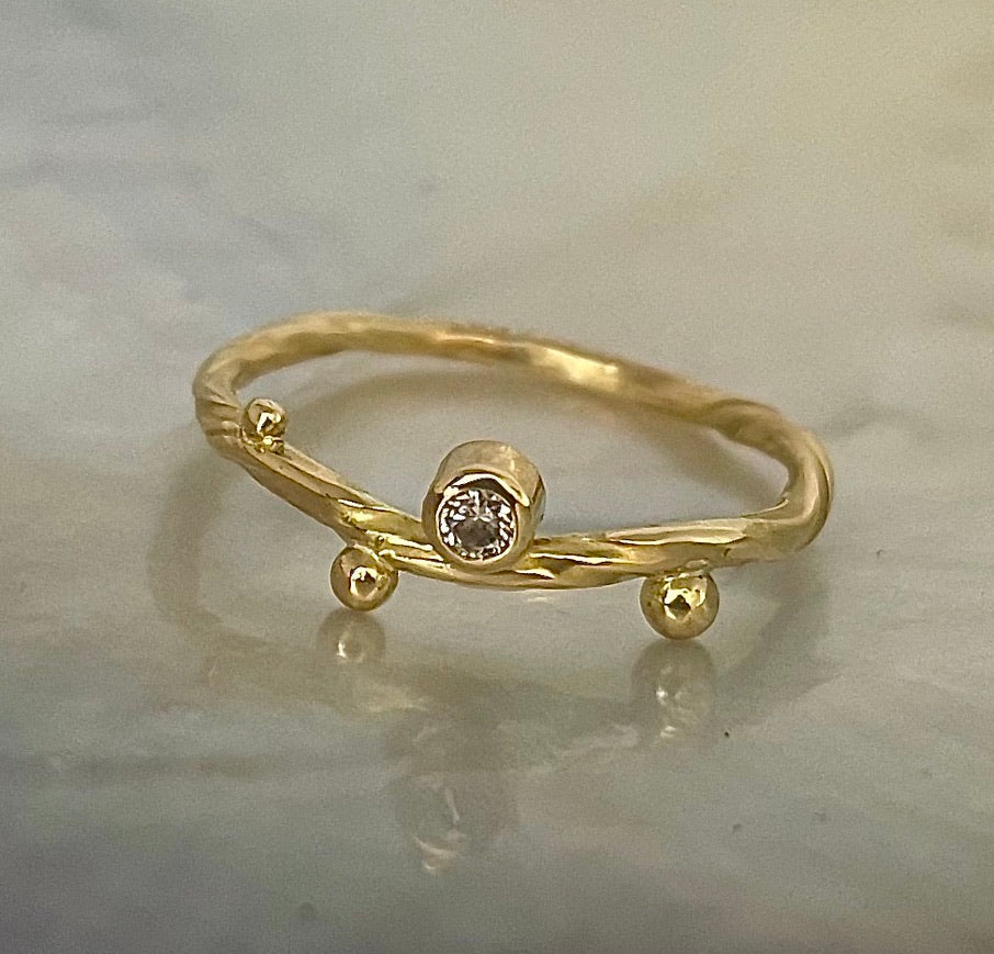 Seafire 22K Gold Ring w. Diamond