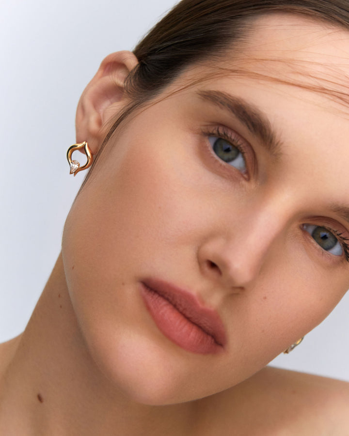 Eboris 18K Gold Earrings w. Lab-Grown Diamond