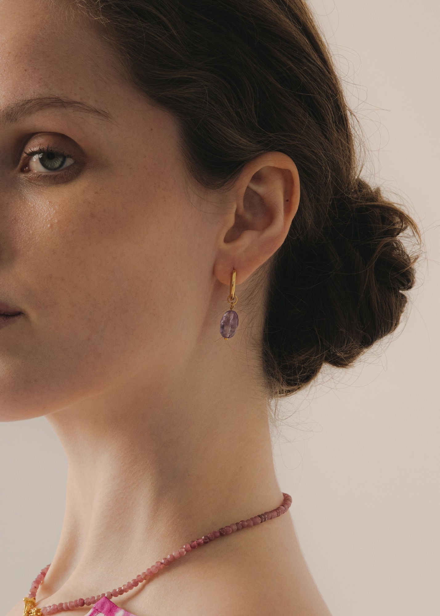 Karen Gold Plated Earrings w. Amethyst