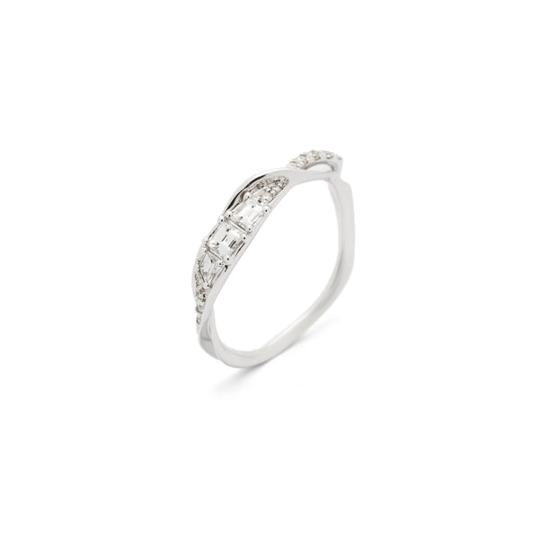 Wisp Stackable 18K White Gold Ring w. Diamonds