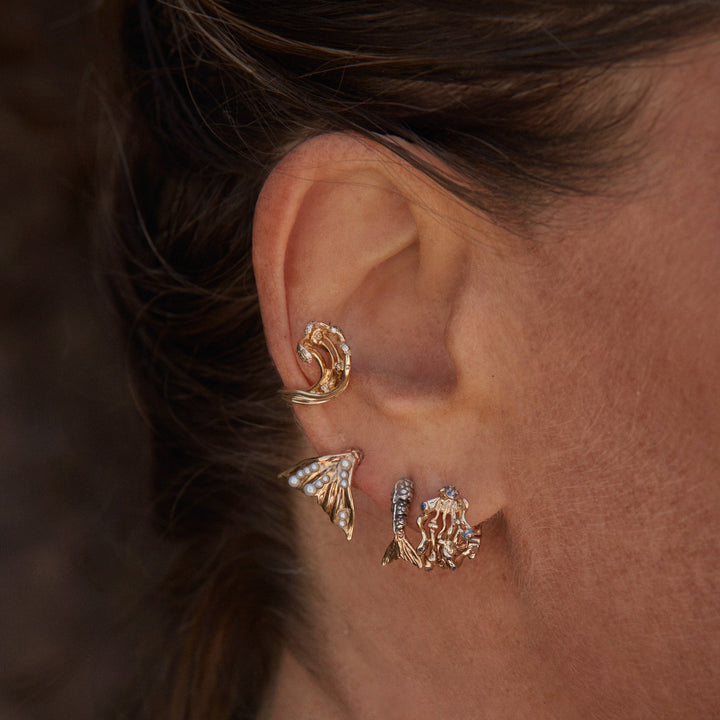 Flipper 18K Gold Stud w. Pearls