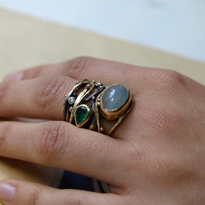 Twisted 18K, 22K & 24K Gold & Silver Ring w. Emerald, Beryl & Diamonds