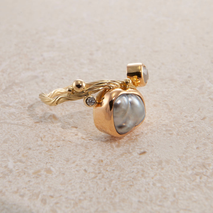 Seafire 18K & 22K Gold Ring w. Pearl & Diamond