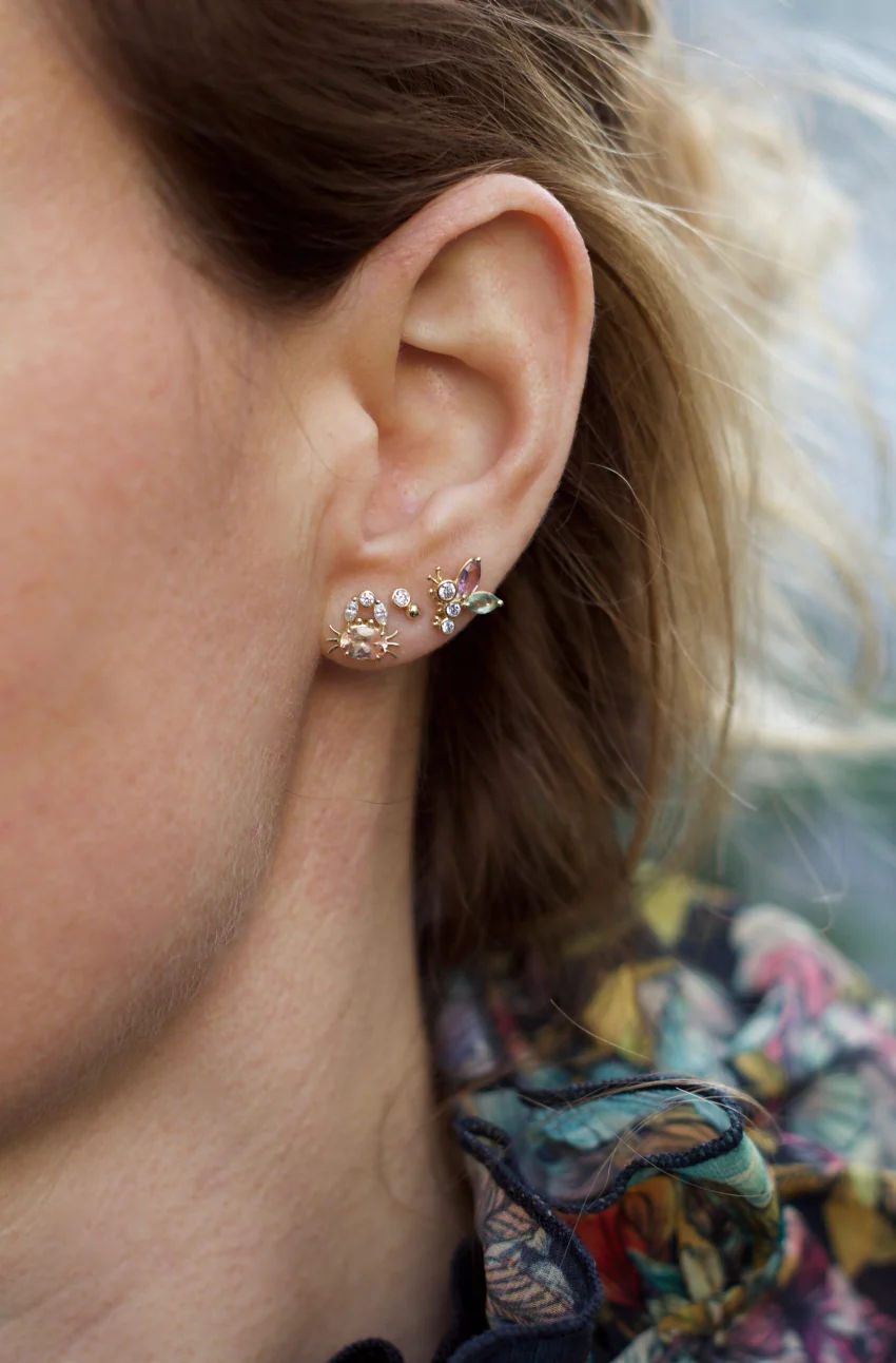 Sparkling Butterfly 14K Gold Earring w. Diamonds & Sapphires