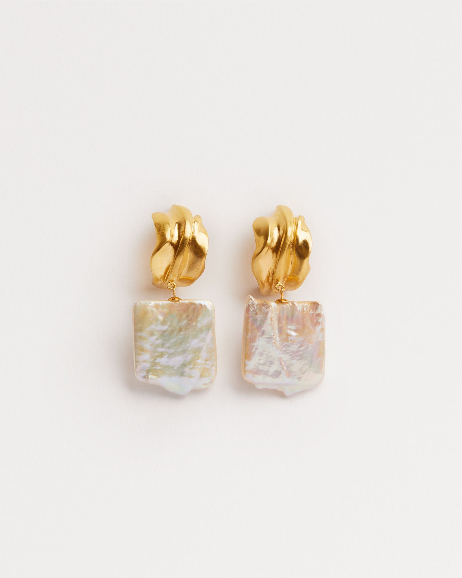 Dobra Gold Plated Earrings w. Keshi Pearls