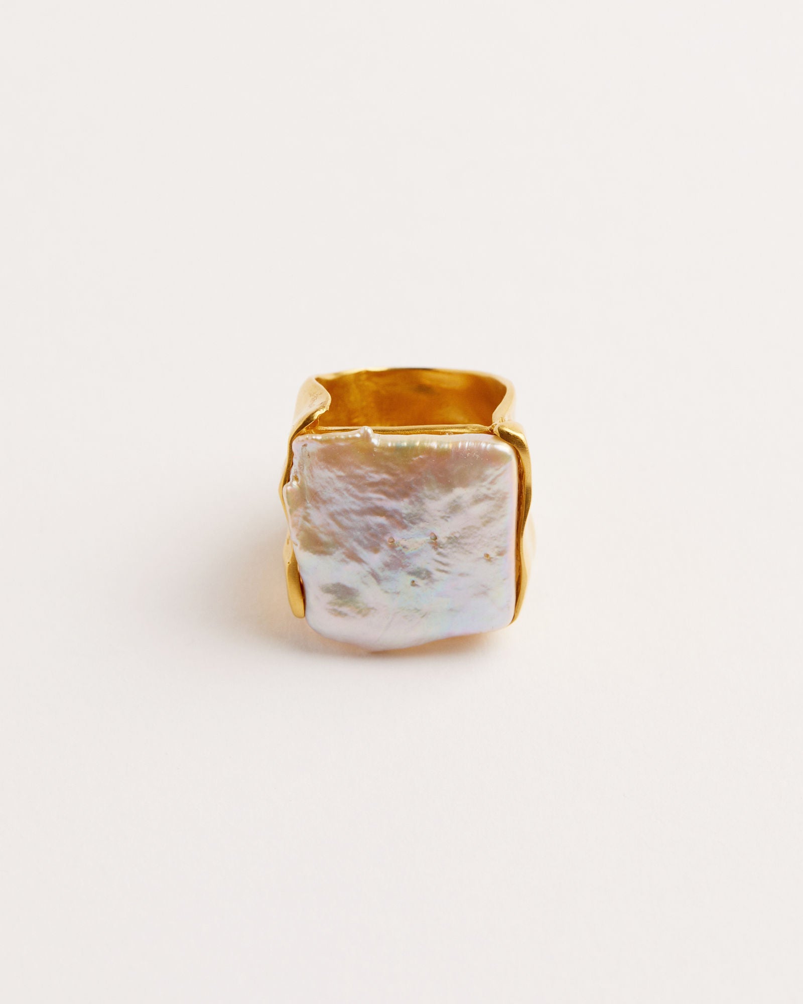 Dobra Gold Plated Ring w. Keshi Pearls