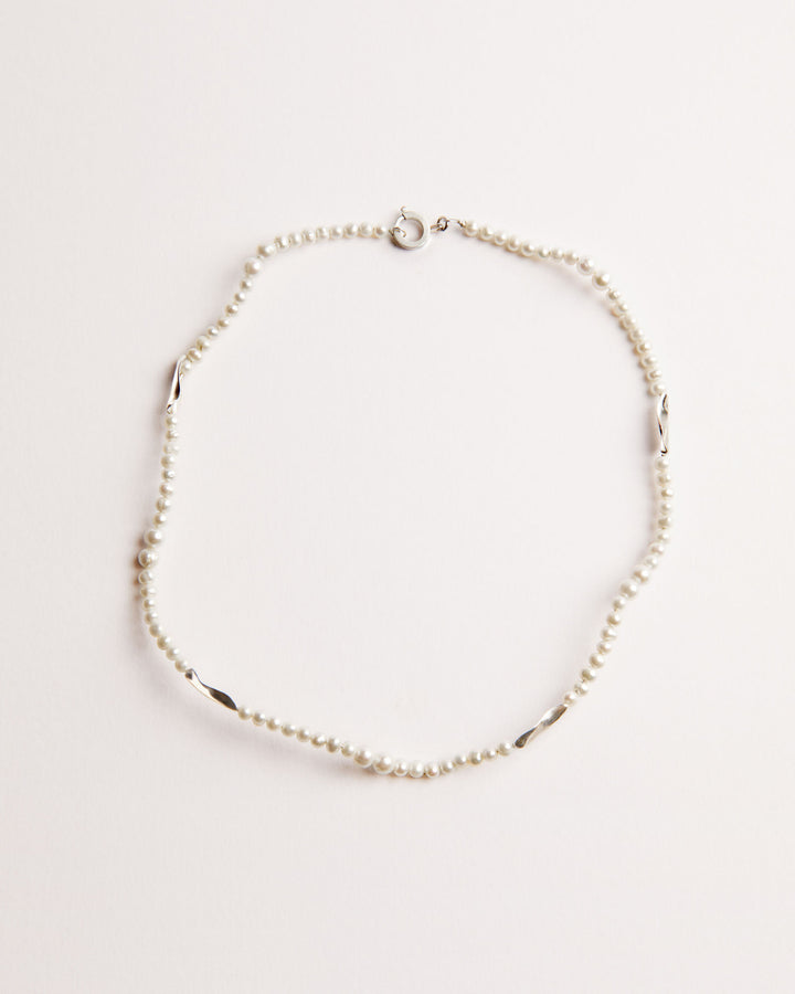 Veu Silver Choker Necklace w. Freshwater Pearls