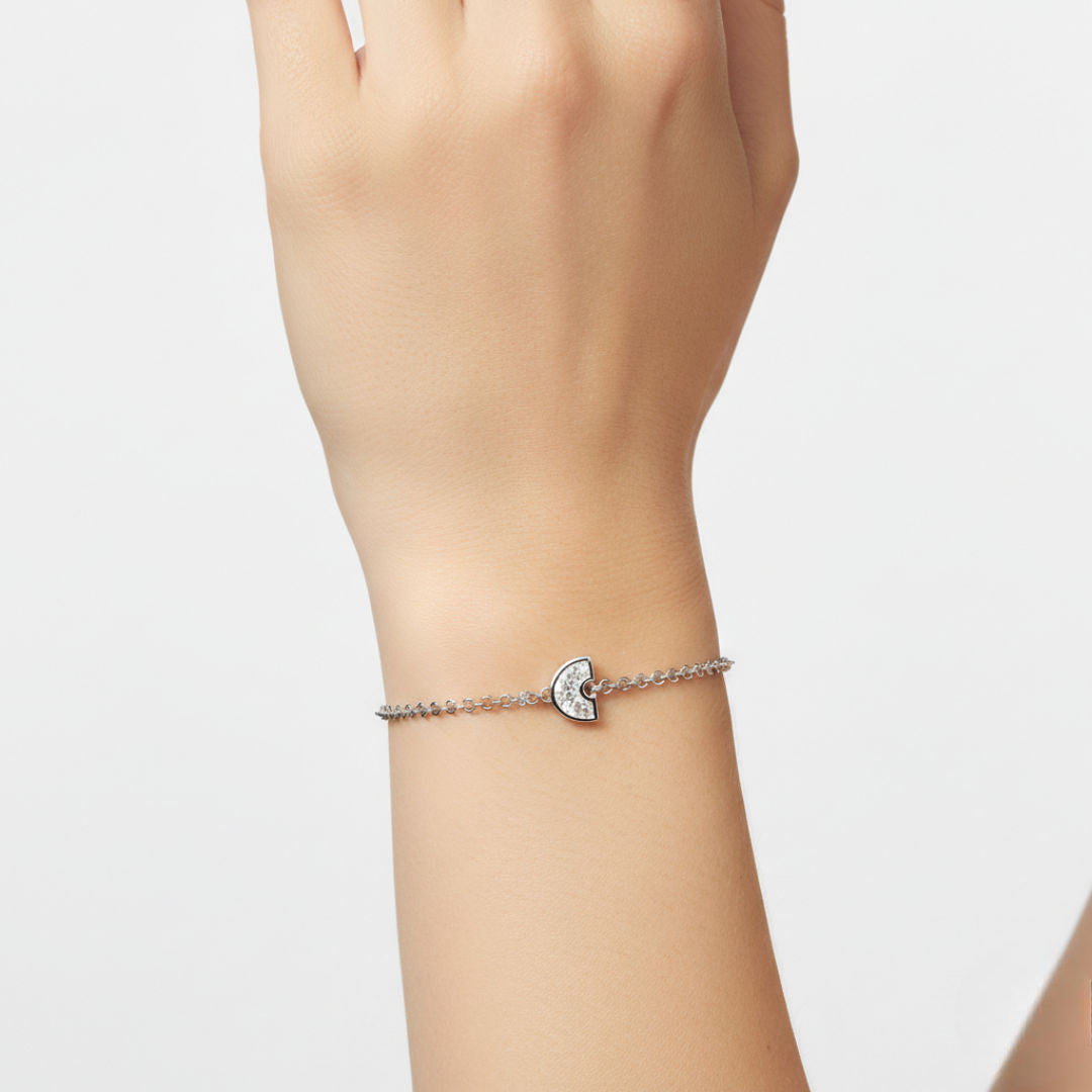 Alphabet Initial C 18K Gold, Rosegold or Whitegold Bracelet w. Solitaire Lab-Grown Diamond