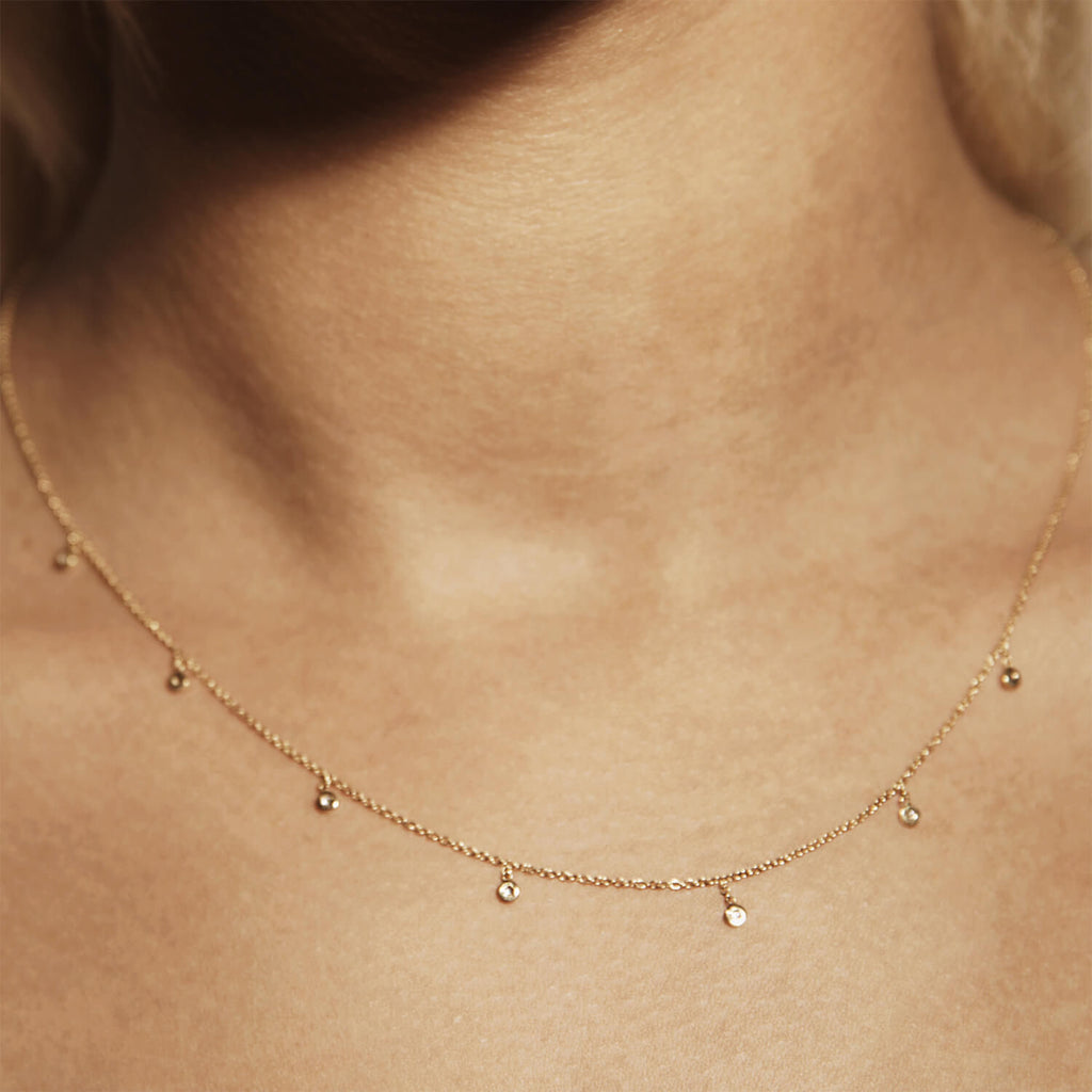 7D 18K Gold Necklace w. Diamonds